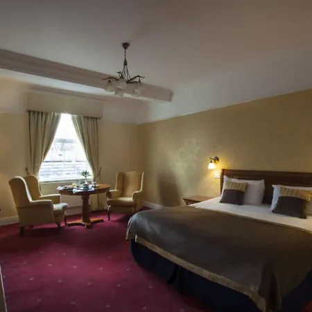 Manor 4*