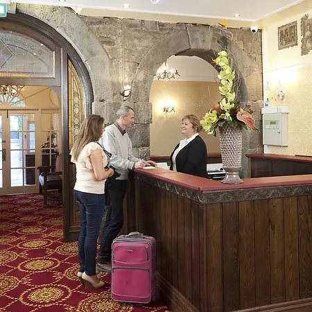 Hotell Manor 4*