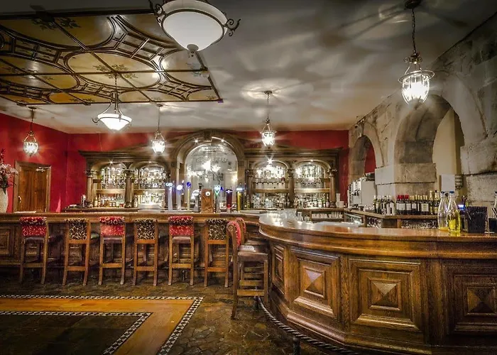 מלון Manor