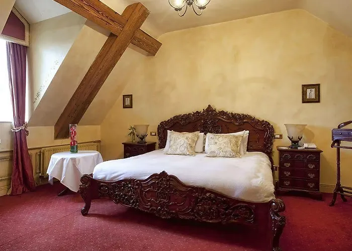 호텔 Manor 4*